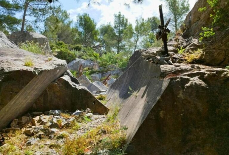 Carrière du Roy à Caunes-Minervois : randonnée historique